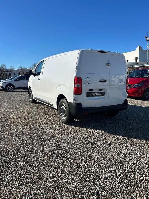 Usado Toyota Proace Comfort 122 CV (89 kW) 2018 Blanco Monovolumen