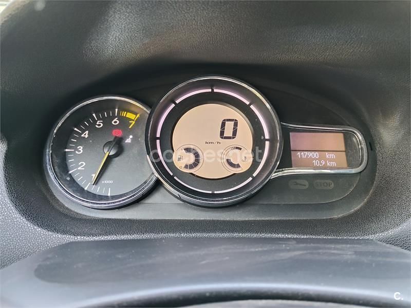 Usado Renault Mégane Dynamique 130 CV (95 kW) 2011 Negro Berlina