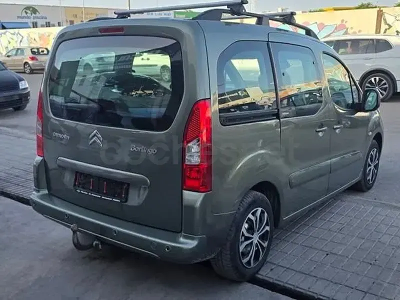 Usado Citroën Berlingo 110 CV (80 kW) 2010 Verde Monovolumen