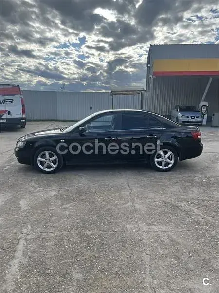Usado Hyundai Sonata Comfort 140 CV (102 kW) 2008 Negro Berlina