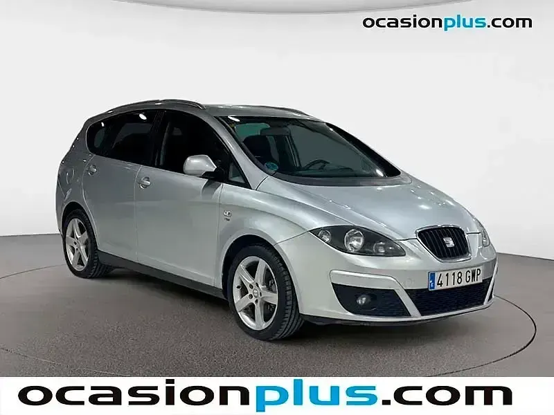 Usado Seat Altea Sport 160 CV (117 kW) 2010 Gris Monovolumen