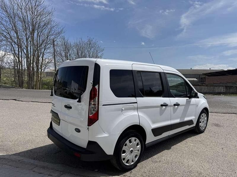 Usado Ford Tourneo Trend 101 CV (74 kW) 2021 Blanco Monovolumen