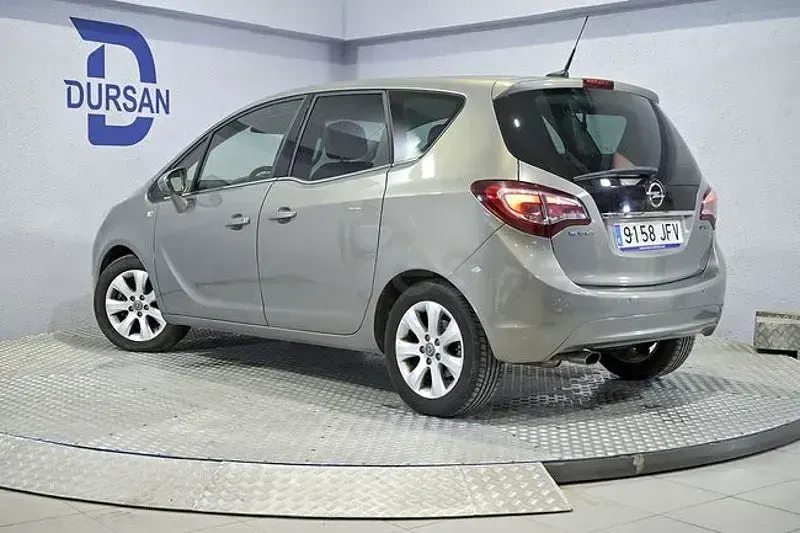 Usado Opel Meriva Selective 140 CV (102 kW) 2015 Marrón Monovolumen