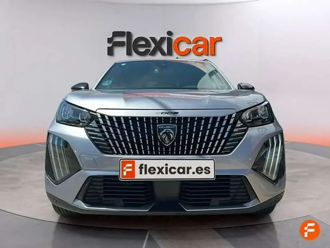 Usado Peugeot 2008 Allure 131 CV (96 kW) 2024 Gris SUV