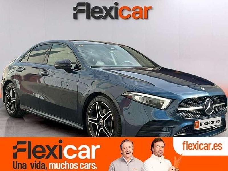 Usado Mercedes A200 163 CV (119 kW) 2021 Gris Utilitario