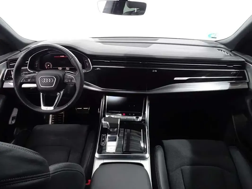 Usado Audi Q8 Sport 286 CV (210 kW) 2024 Gris SUV