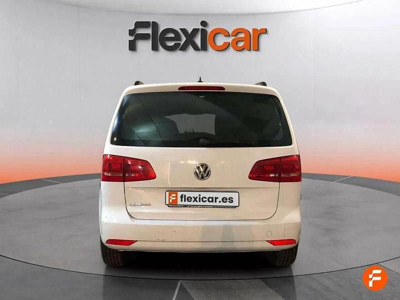 Usado VW Touran Edition 105 CV (77 kW) 2015 Blanco Monovolumen
