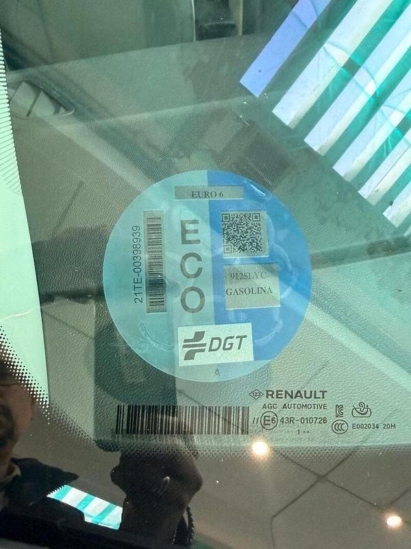 Usado Renault Captur Zen 145 CV (106 kW) 2022 Azul SUV