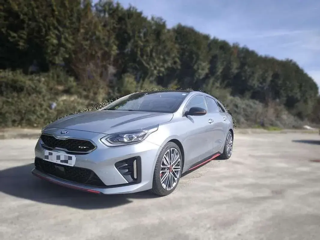 Usado Kia ProCeed GT 204 CV (150 kW) 2021 Gris Familiar