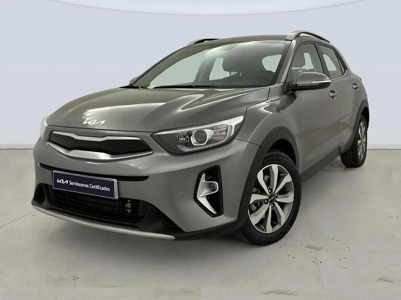 Usado Kia Stonic 100 HP (73 kW) 2025 Cinzento SUV