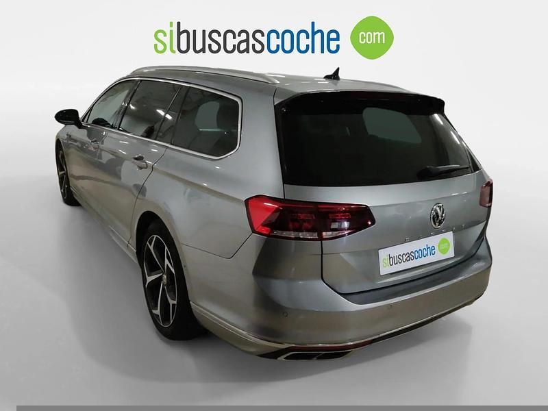 Usado VW Passat R-line 190 CV (139 kW) 2020 Gris/plata Familiar