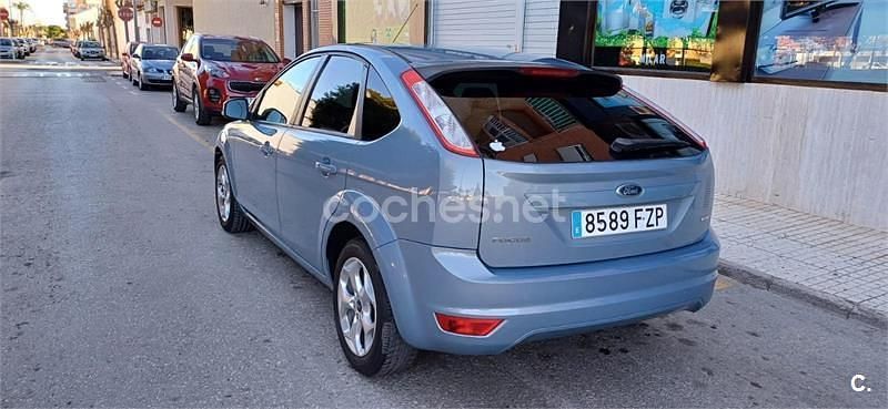 Usado Ford Focus Trend 109 CV (80 kW) 2008 Azul Berlina
