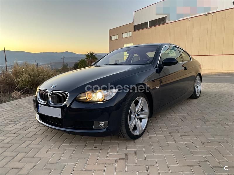 Usado BMW 330 Sport Line 272 CV (200 kW) 2007 Azul Coupe
