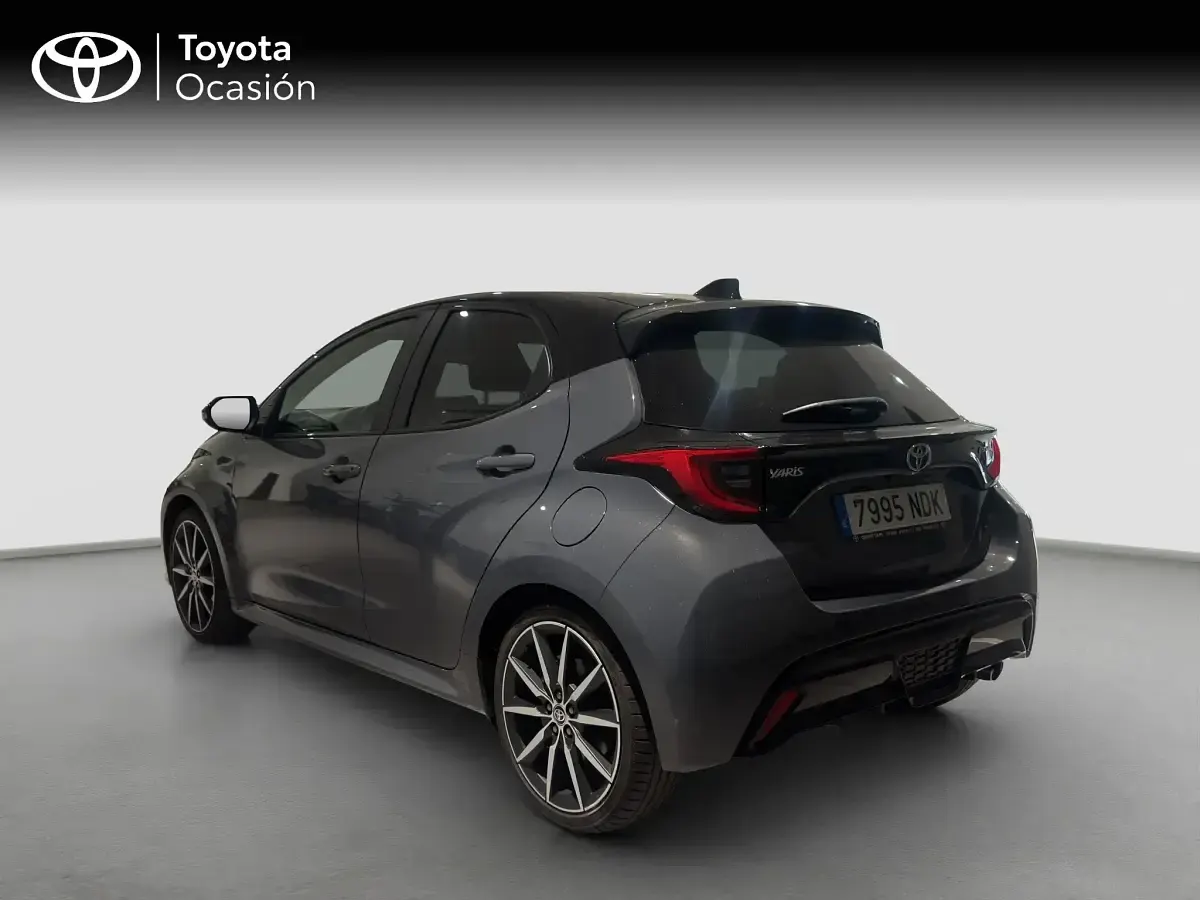 Usado Toyota Yaris Sport 130 CV (95 kW) 2025 Blanco Utilitario