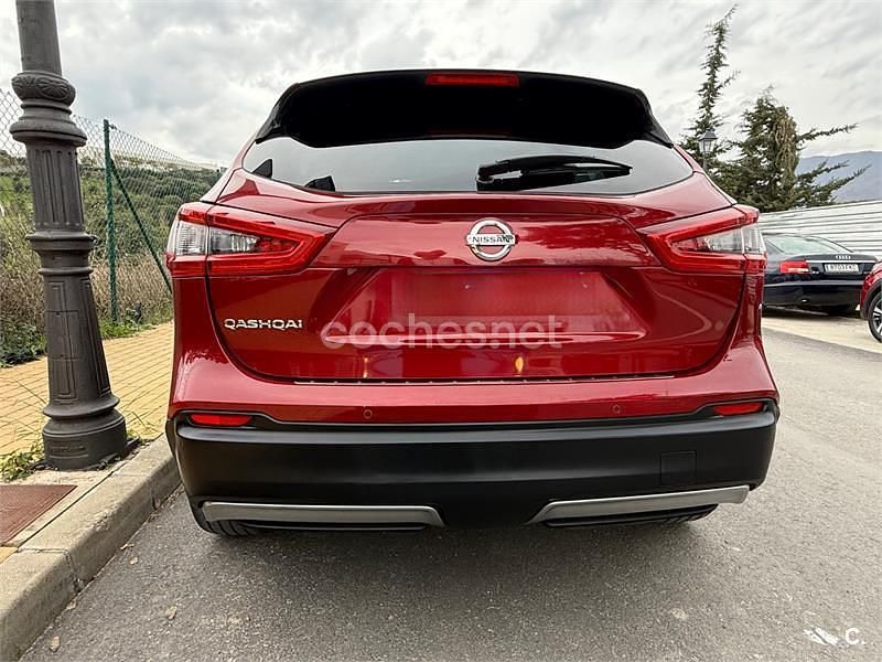 Usado Nissan Qashqai N-Connecta 115 CV (84 kW) 2019 Rojo SUV