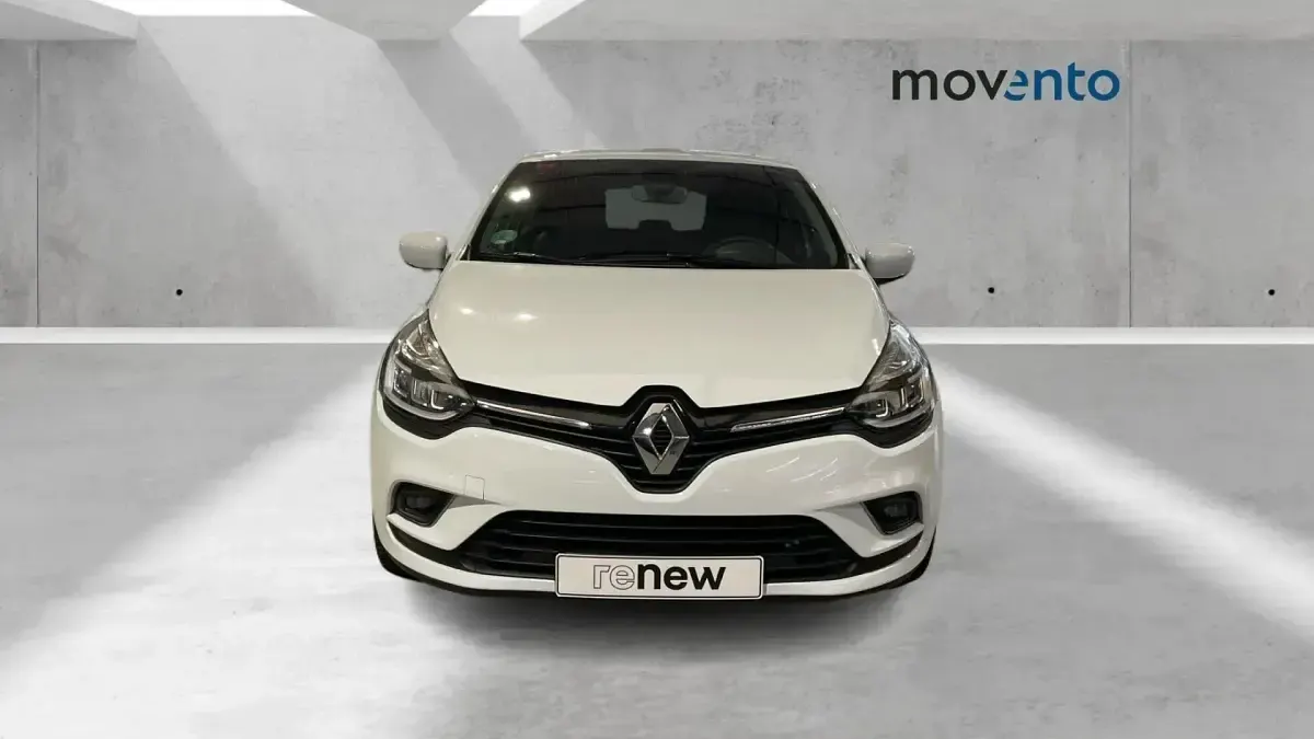 Usado Renault Clio Zen 90 CV (66 kW) 2019 Blanco