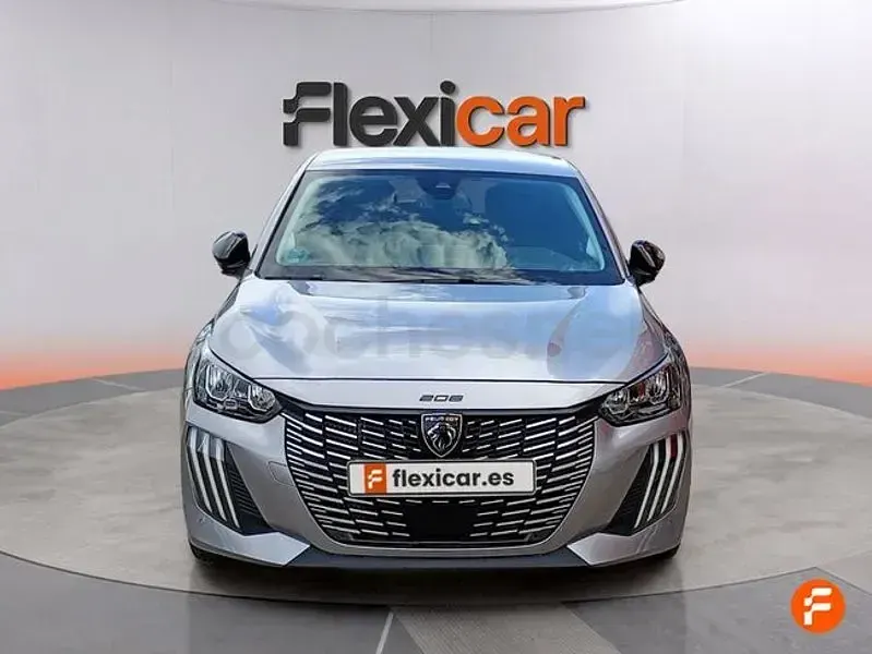 Usado Peugeot 208 Allure 100 CV (73 kW) 2025 Gris / plata Utilitario