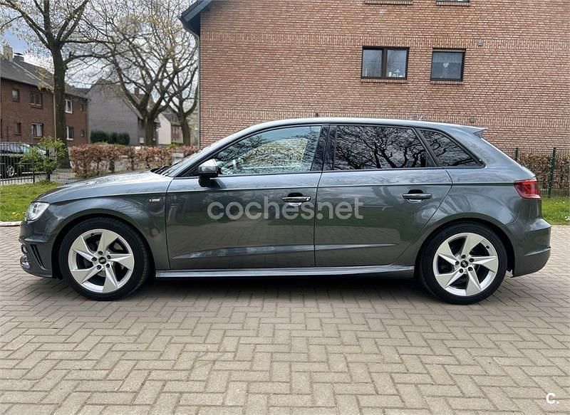 Usado Audi A3 S-Line 150 CV (110 kW) 2016 Gris / plata Berlina