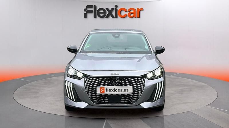 Usado Peugeot 208 Allure 101 CV (74 kW) 2025 Gris Utilitario