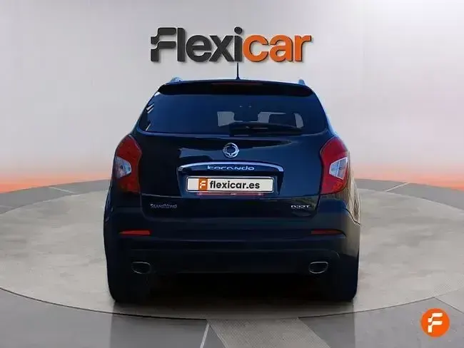 Usado SsangYong Korando Limited 178 CV (130 kW) 2018 Negro SUV