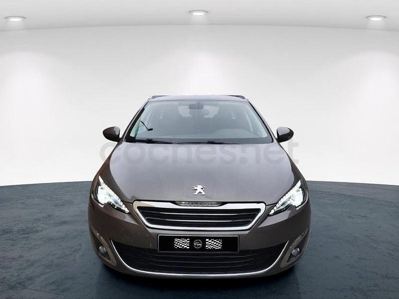 Usado Peugeot 308 SW Allure 120 CV (88 kW) 2016 Gris / plata Familiar