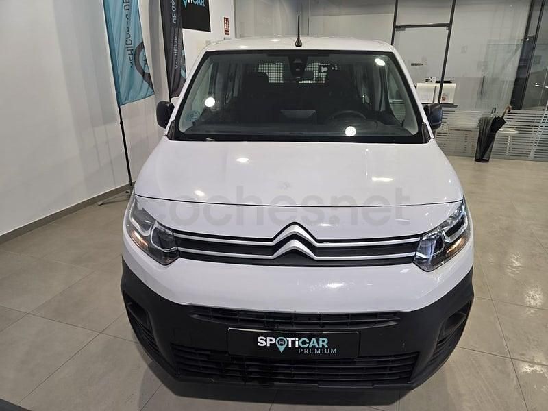 Usado Citroën Berlingo Live 102 CV (75 kW) 2023 Blanco Monovolumen