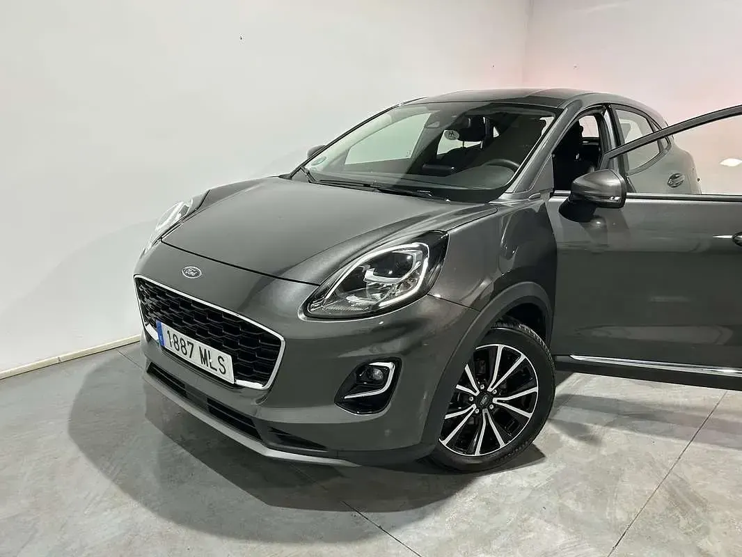 Usado Ford Puma Titanium 125 CV (91 kW) 2023 Gris SUV