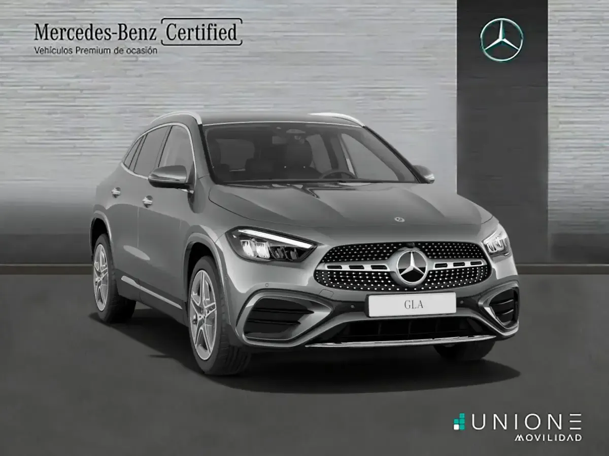 Usado Mercedes GLA200 150 CV (110 kW) 2025 Gris SUV
