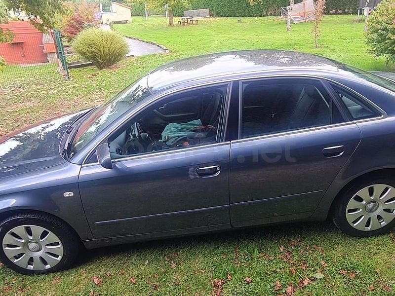 Usado Audi A4 140 HP (102 kW) 2006 Cinzento Sedan