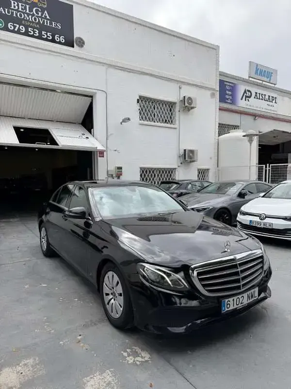 Käytetty Mercedes E200 160 HP (117 kW) 2019 Musta Sedan