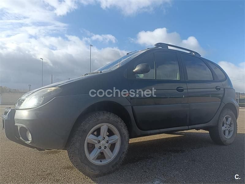 Verde Usado 2002 Renault Scénic Expression Monovolumen | 4500 € - Imagen 1/4