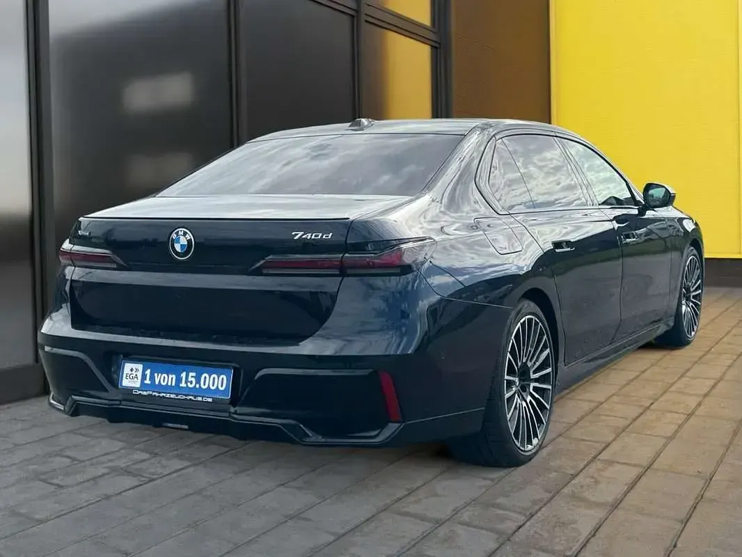 Usado BMW 740 M Sport 286 CV (210 kW) 2025 Negro Berlina