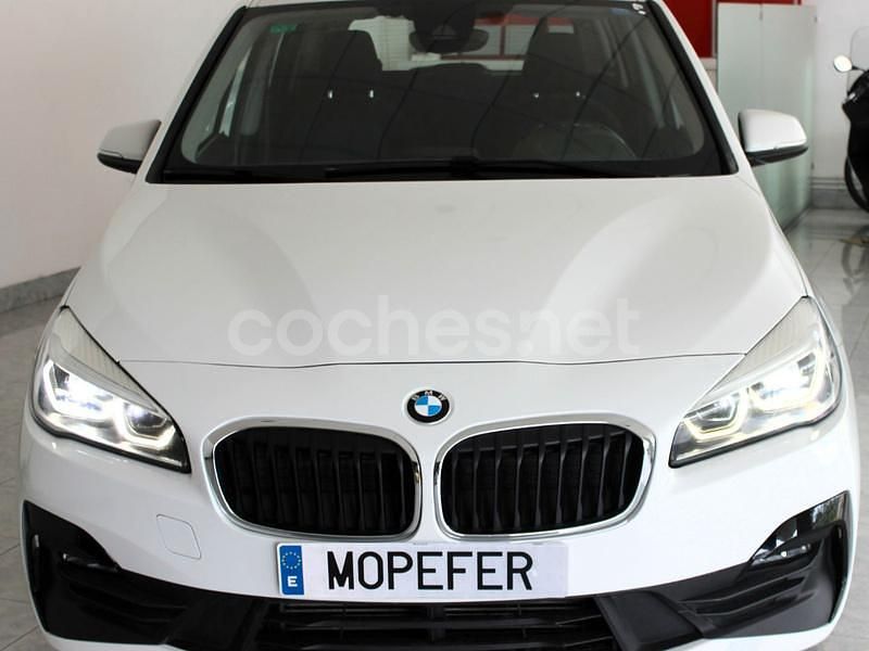 Usado BMW 218 150 CV (110 kW) 2019 Blanco Familiar