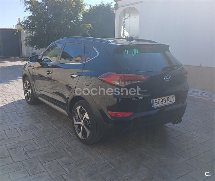 Usado Hyundai Tucson Style 141 CV (103 kW) 2018 Negro SUV