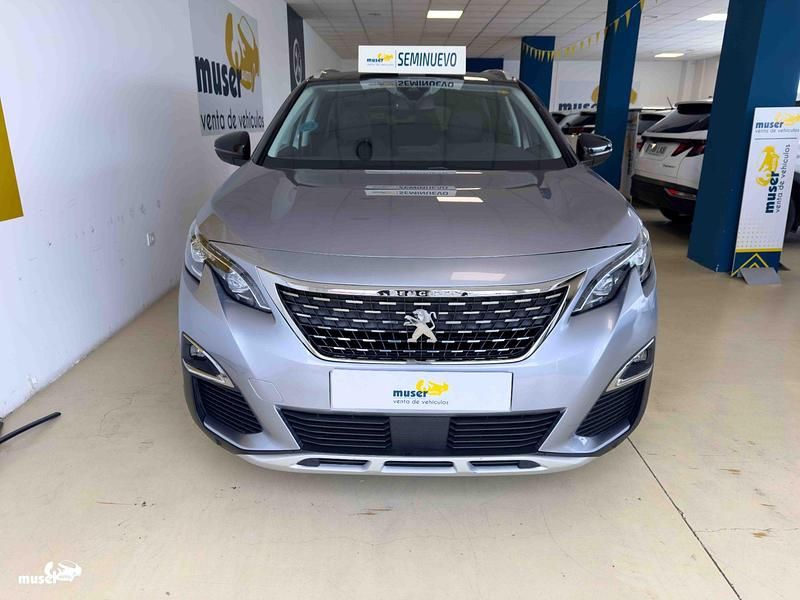 Usado Peugeot 5008 Allure 130 CV (95 kW) 2020 Gris / plata SUV