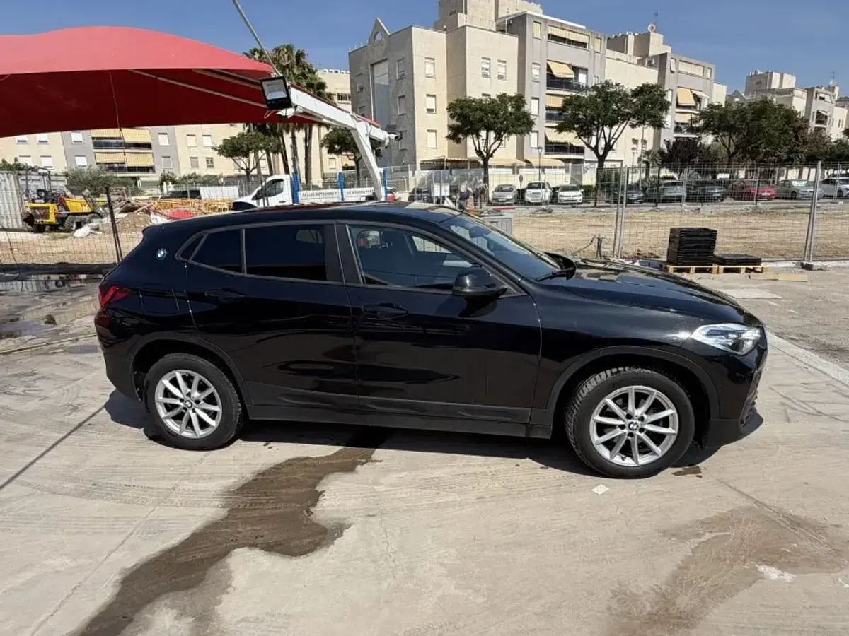 Usado BMW X2 Comfort Edition 116 CV (85 kW) 2023 Negro SUV