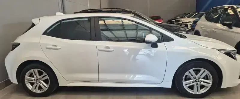 Usado Toyota Corolla Active 125 CV (91 kW) 2022 Blanco