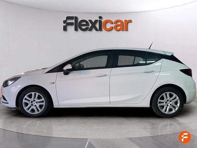 Usado Opel Astra Business 110 CV (80 kW) 2016 Blanco Berlina