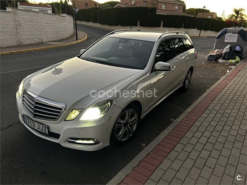 Usado Mercedes E350 Avantgarde 265 CV (194 kW) 2012 Blanco Familiar