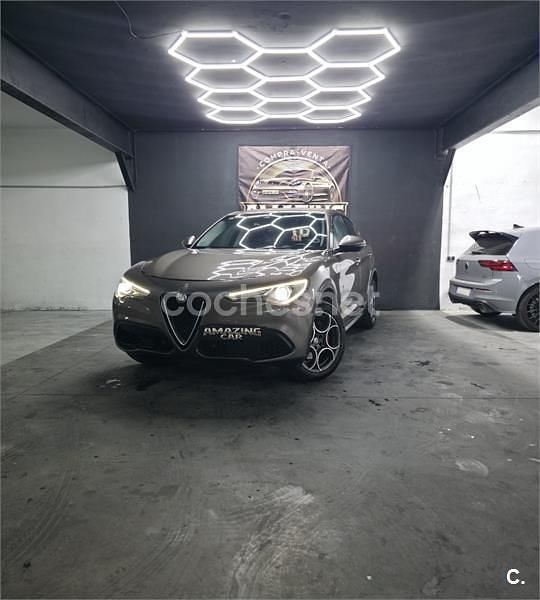 Usado Alfa Romeo Stelvio Executive 201 CV (147 kW) 2018 Marrón SUV