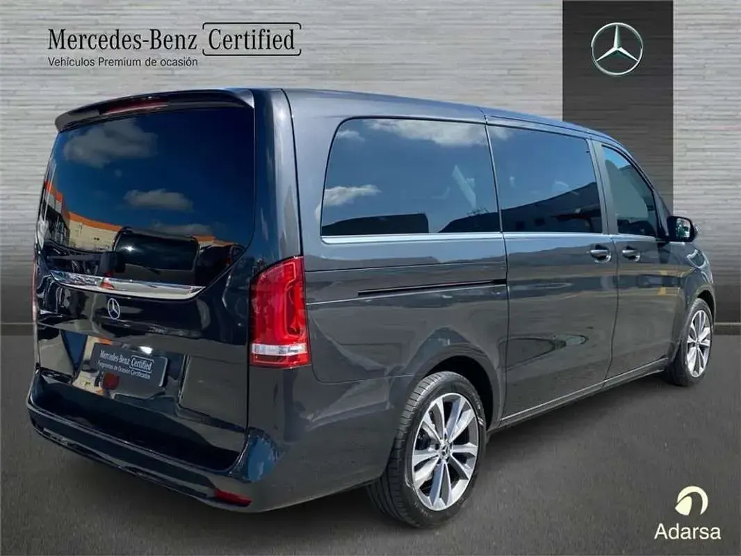 Usado Mercedes V250 Avantgarde 190 CV (139 kW) 2022 Monovolumen