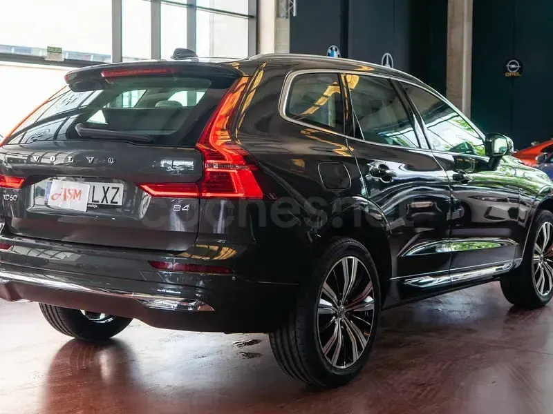 Usado Volvo XC60 Inscription 197 CV (144 kW) 2022 Gris / plata SUV