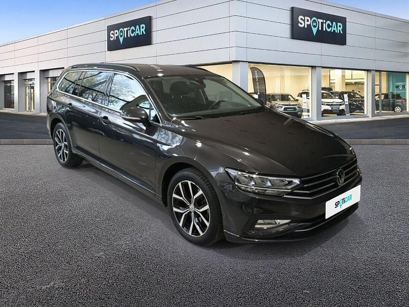 Usado VW Passat Executive 150 CV (110 kW) 2021 Gris Familiar