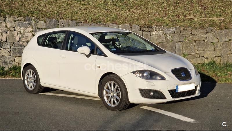 Usado Seat Leon Reference 105 CV (77 kW) 2009 Blanco Utilitario