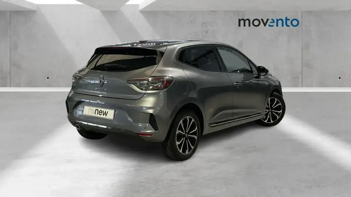 Usado Renault Clio V Techno 100 CV (73 kW) 2025 Gris Berlina