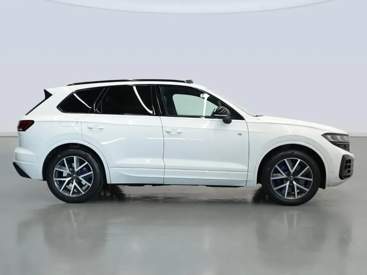 Usado VW Touareg R 462 CV (339 kW) 2025 Blanco SUV