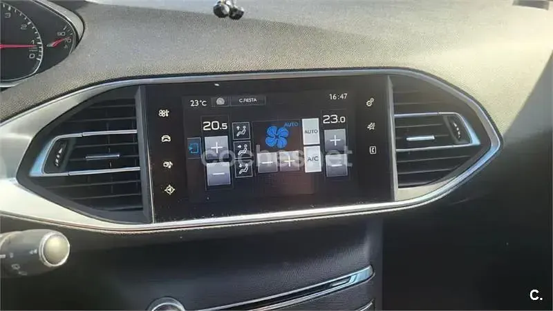 Usado Peugeot 308 Style 130 CV (95 kW) 2016 Negro Berlina