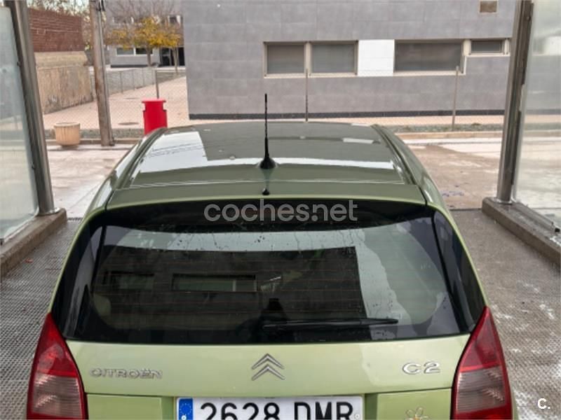 Usado Citroën C2 70 CV (51 kW) 2005 Verde Utilitario