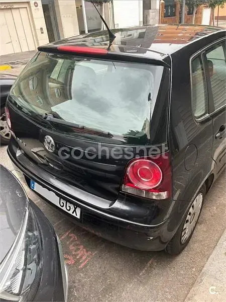 Usado VW Polo United 60 CV (44 kW) 2008 Negro Utilitario