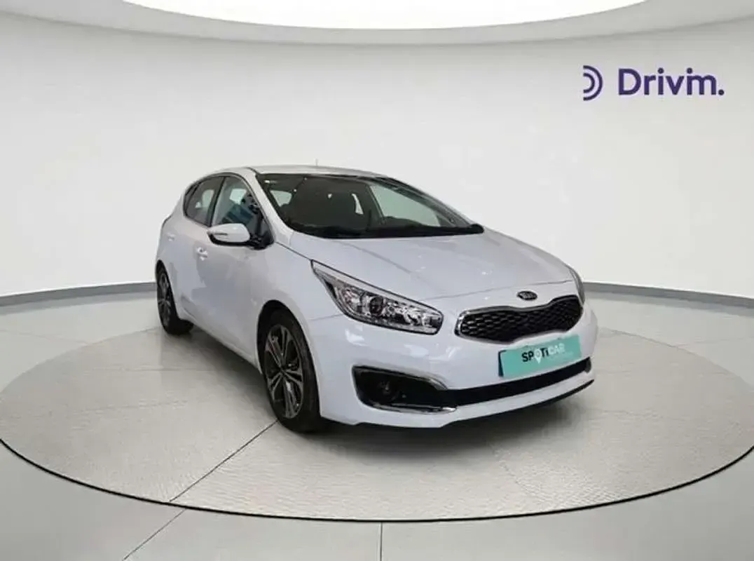 Usado Kia Ceed GT 135 CV (99 kW) 2018 Blanco Berlina